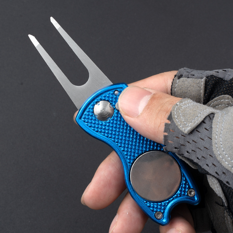 Swicthable Golf divot repair tool 