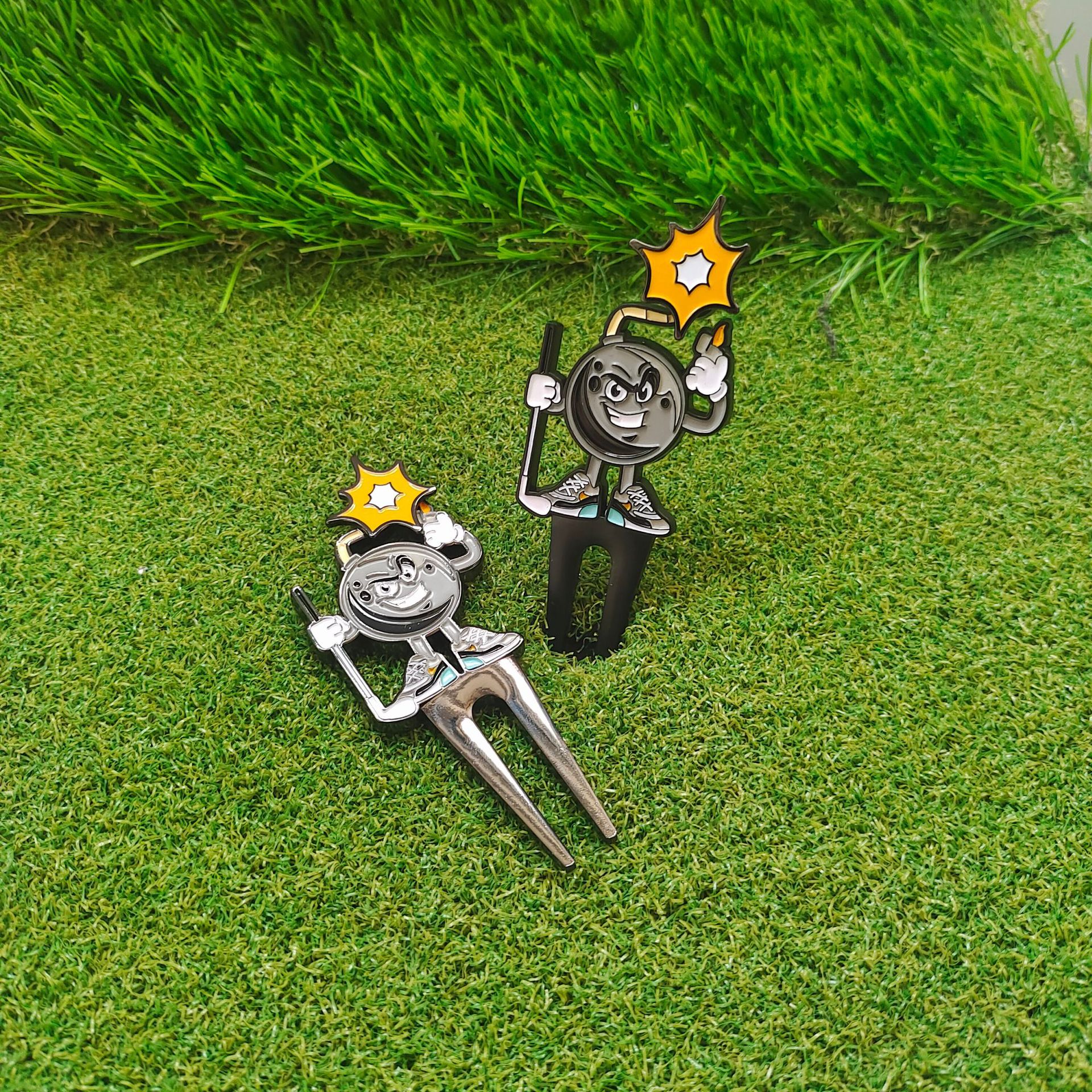 Custom design golf divot repair tool 