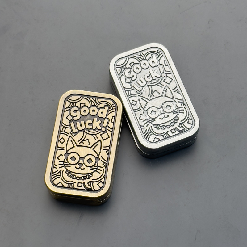 Lucky Cat Pushing Card Fidget Toy