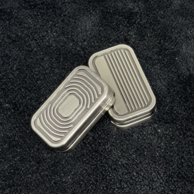 Runway Pushing Card Fidget Toy